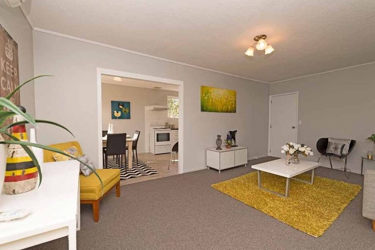 Photo of property in 104 Glendale Road, Glen Eden, Auckland, 0602