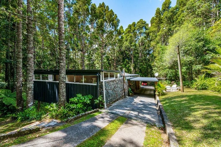 Photo of property in 30 Kopiko Road, Titirangi, Auckland, 0604
