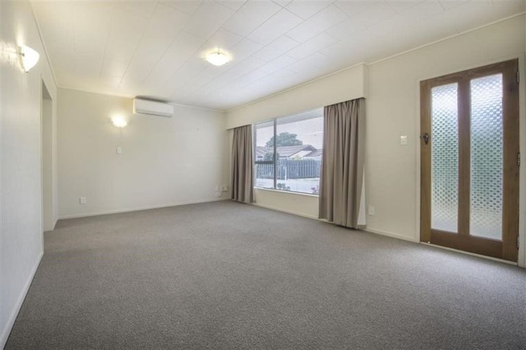 Photo of property in 3/17 Ngarimu Crescent, Taradale, Napier, 4112