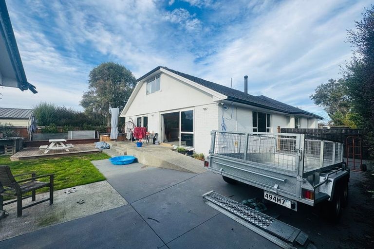 Photo of property in 55 Dunedin Street, Redwood, Christchurch, 8051