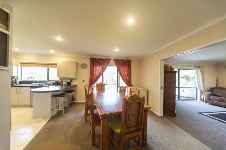 Photo of property in 47 Parnell Heights Drive, Kelvin Grove, Palmerston North, 4414