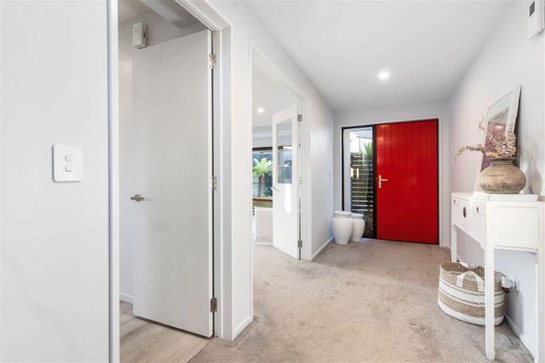 Photo of property in 2/58 Innes Road, St Albans, Christchurch, 8052