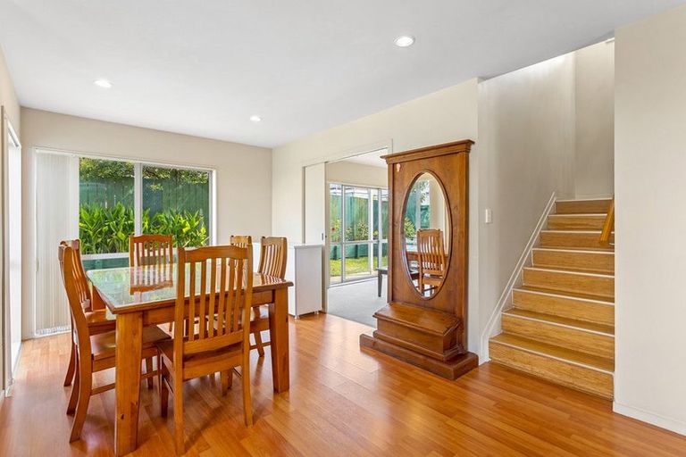 Photo of property in 12 Merlot Way, Te Atatu South, Auckland, 0610