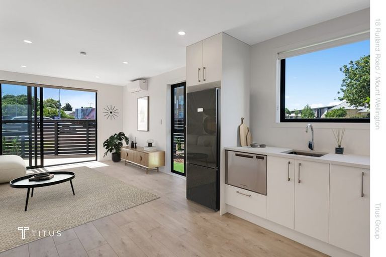 Photo of property in 18 Rutland Road, Stanley Point, Auckland, 0624