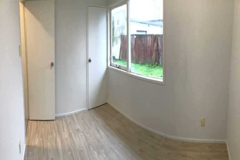 Photo of property in 7/5 Keeling Road, Henderson, Auckland, 0612