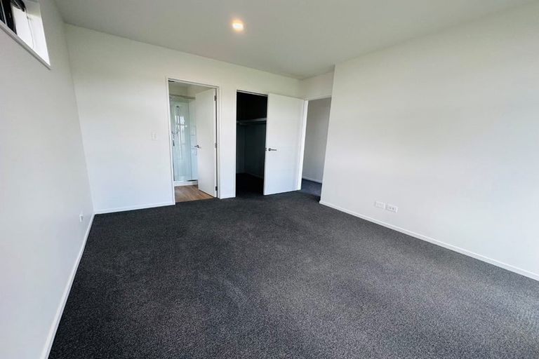 Photo of property in 32 Eileen Way, Rolleston, 7615