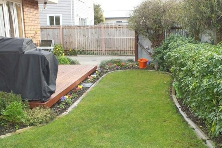 Photo of property in 66 Martin Avenue, Beckenham, Christchurch, 8023