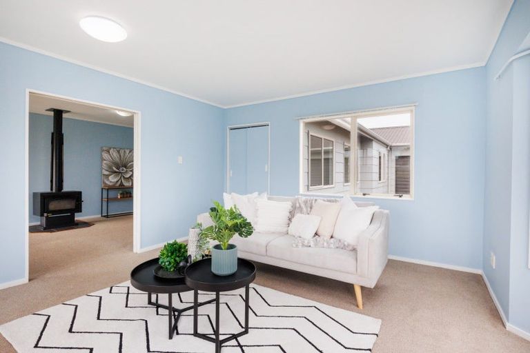 Photo of property in 101 Hillcrest Drive, Kelvin Grove, Palmerston North, 4414