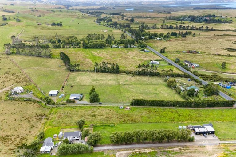 Photo of property in 331 South Head Road, South Head, Helensville, 0874