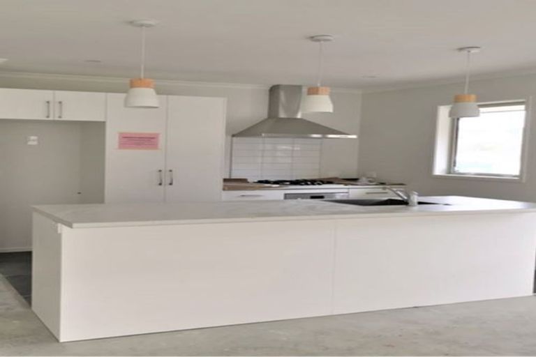 Photo of property in 26 Mooring Close, Whitby, Porirua, 5024