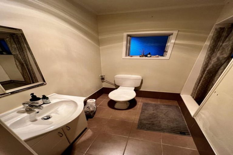 Photo of property in 7 Puketitiro Street, Glen Eden, Auckland, 0602