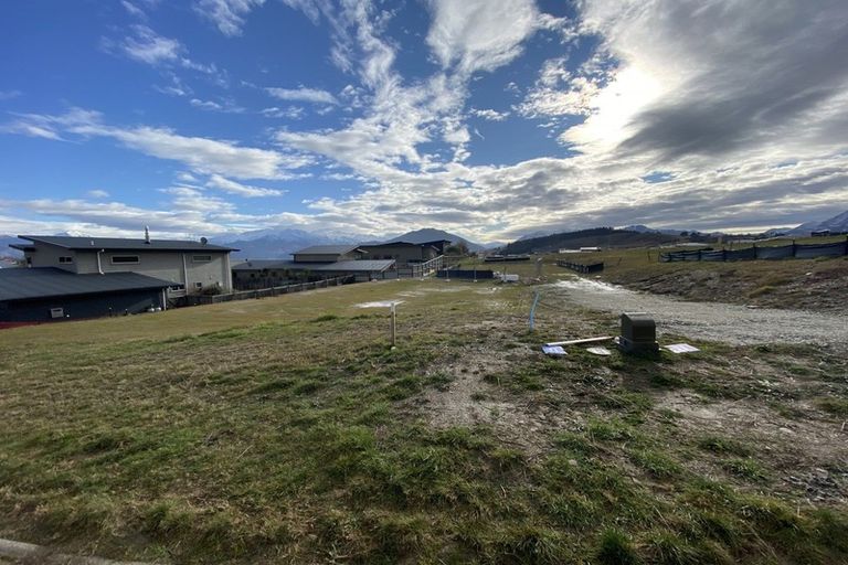 Photo of property in 9 Mcleod Avenue, Wanaka, 9305