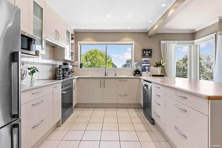 Photo of property in 5 Fortyfoot Lane, Sunnyhills, Auckland, 2010