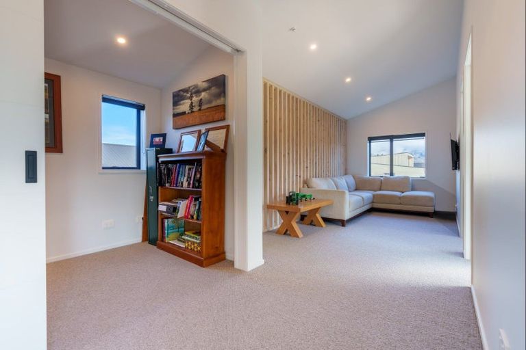 Photo of property in 35 Mount Nicholas Avenue, Wanaka, 9305