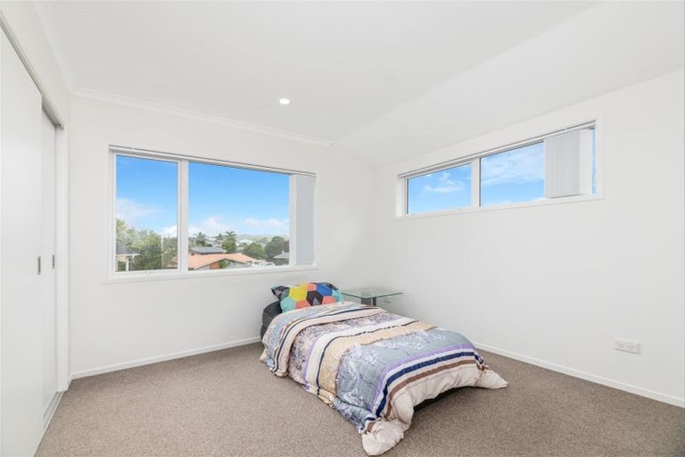 Photo of property in 1/67a Metcalfe Road, Ranui, Auckland, 0612
