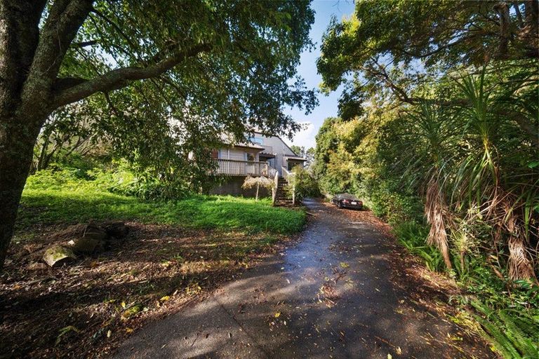 Photo of property in 215 Kaipara Road, Papakura, 2582