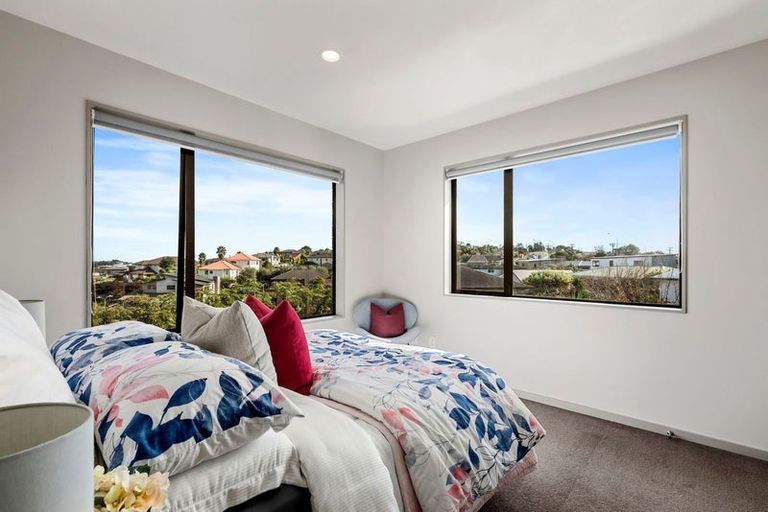 Photo of property in 33 Kilkelly Avenue, Pinehill, Auckland, 0632