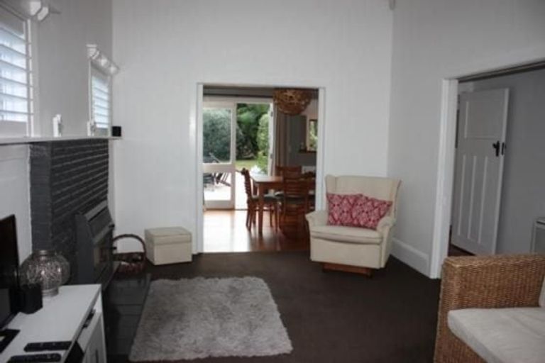 Photo of property in 48 Jellicoe Street, Greytown, 5712