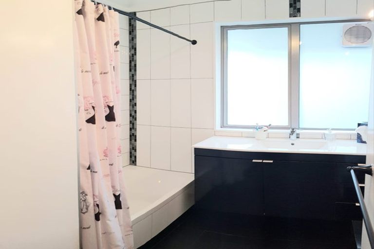 Photo of property in 10 Kukupa Grove, Heretaunga, Upper Hutt, 5018