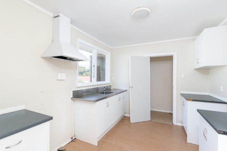 Photo of property in 3 Ngaturi Grove, Wainuiomata, Lower Hutt, 5014