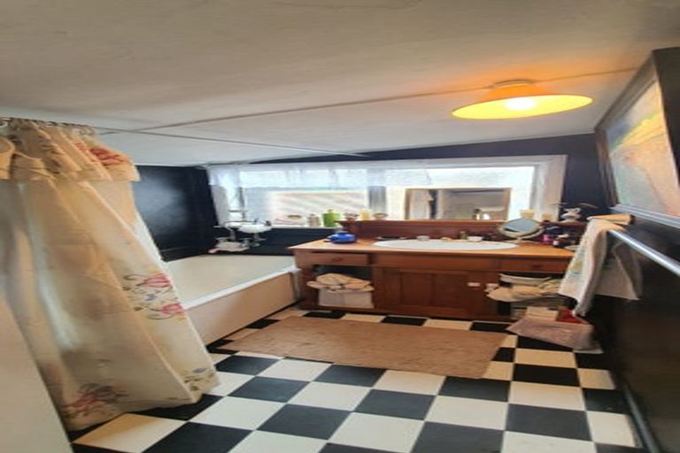 Photo of property in 9 Edward Street, Waimate, 7924