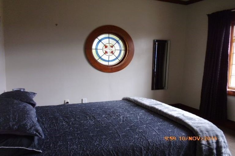 Photo of property in 61 Peel Street, Westport, 7825