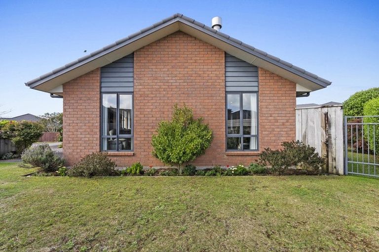 Photo of property in 9 Huetu Place, Bell Block, New Plymouth, 4312