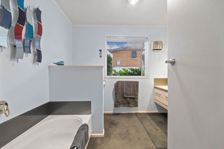 Photo of property in 9 Matipo Place, Tokoroa, 3420