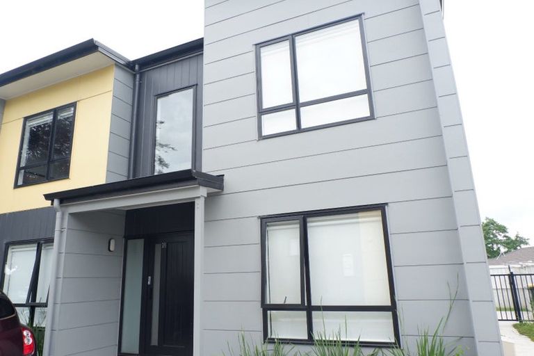 Photo of property in 12 Emmadale Lane, Hamilton East, Hamilton, 3216