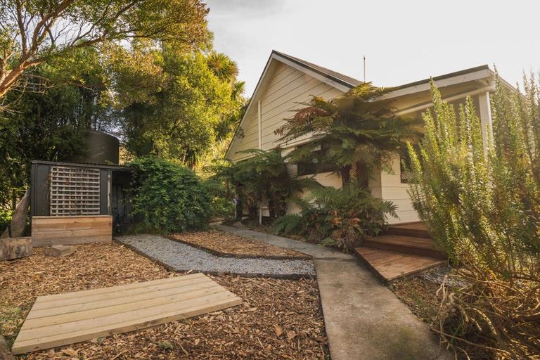 Photo of property in 72 Western Valley Road, Little River, 7591