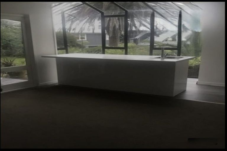 Photo of property in 1/19 Beach Road, Castor Bay, Auckland, 0620