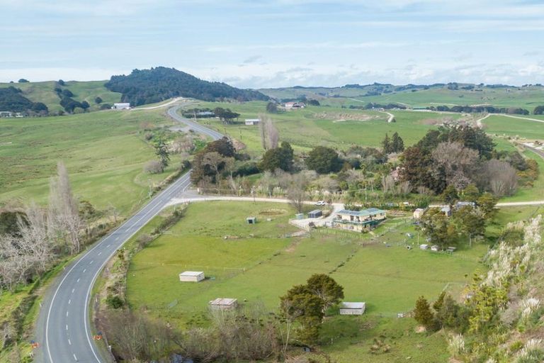 Photo of property in 8 Huarau Station Road, Maungaturoto, 0583