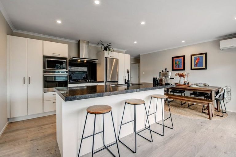 Photo of property in 7 Riverboat Lane, Helensville, 0800