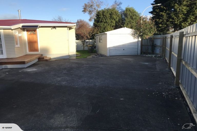 Photo of property in 30a Holland Street, Pukekohe, 2120