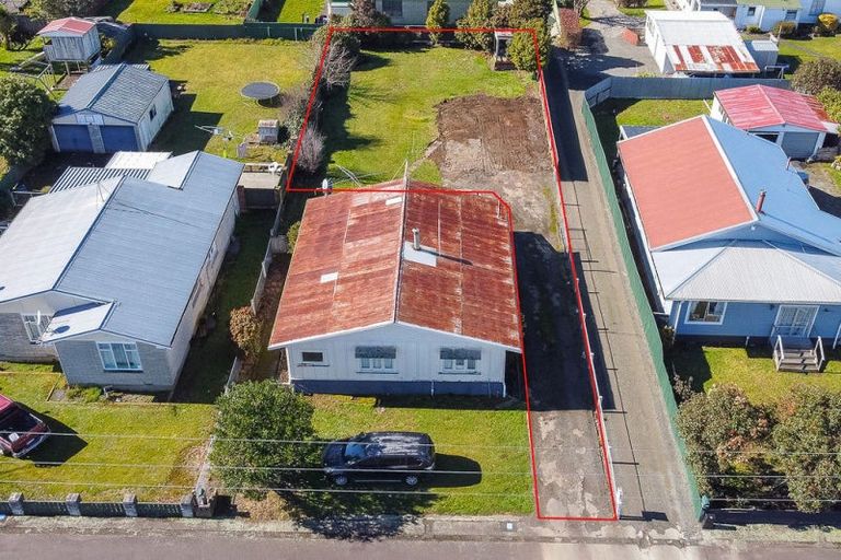 Photo of property in 24 Thyra Street, Dannevirke, 4930