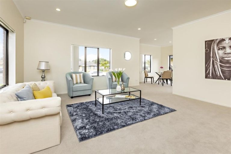 Photo of property in 2 Derryveagh Lane, Weymouth, Auckland, 2103