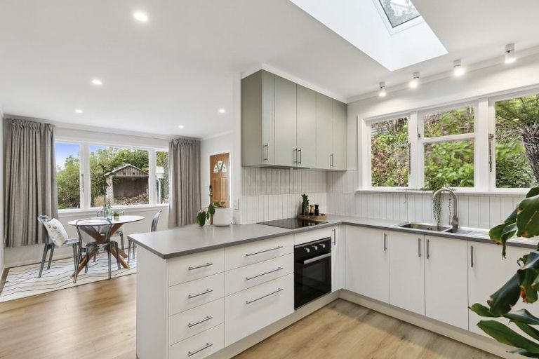 Photo of property in 5 Barrie Street, Johnsonville, Wellington, 6037