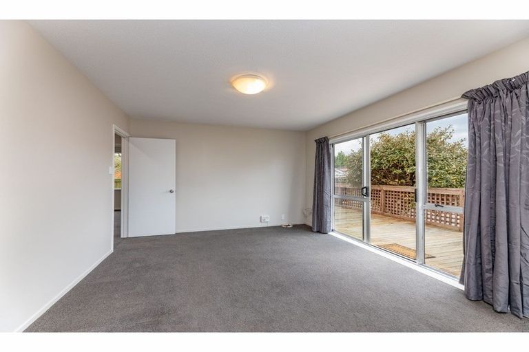 Photo of property in 2/126a Inwoods Close, Parklands, Christchurch, 8083