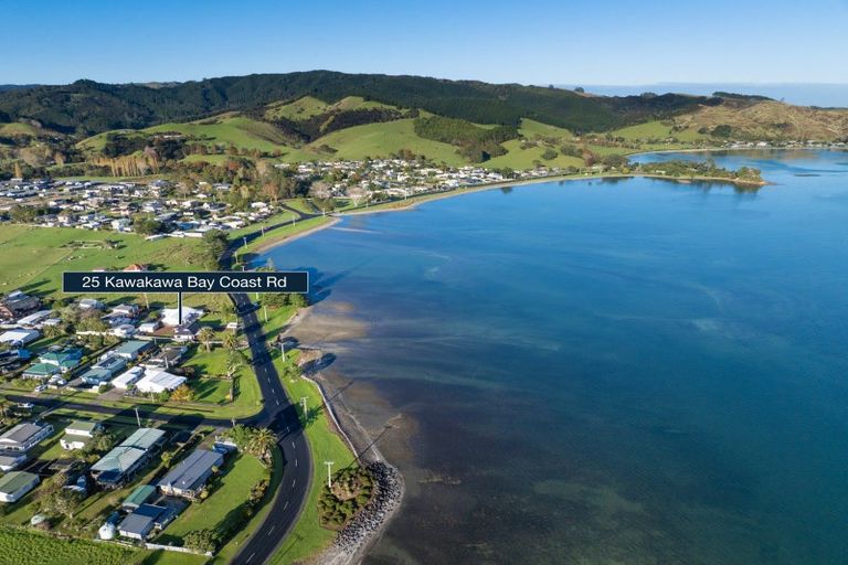 Photo of property in 25 Kawakawa Bay Coast Road, Kawakawa Bay, Papakura, 2585