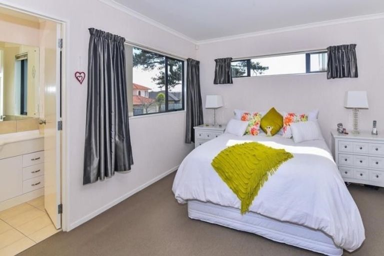 Photo of property in 20 Cyril French Drive, Flat Bush, Auckland, 2016