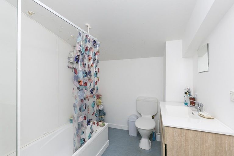 Photo of property in 5u7 Hopper Street, Mount Cook, Wellington, 6011