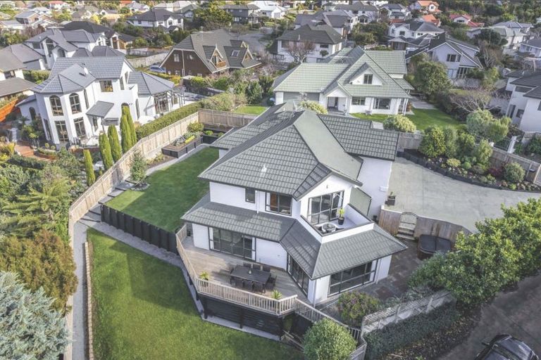 Photo of property in 22 Lanyon Place, Whitby, Porirua, 5024