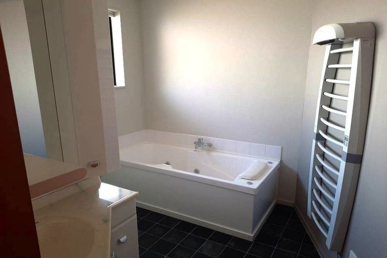 Photo of property in 20 Van Asch Street, Sumner, Christchurch, 8081