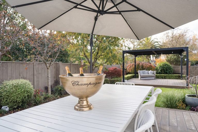 Photo of property in 5 Heritage Place, Terrace End, Palmerston North, 4410