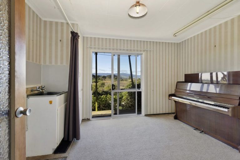 Photo of property in 12 Moana Street, Otaki Beach, Otaki, 5512