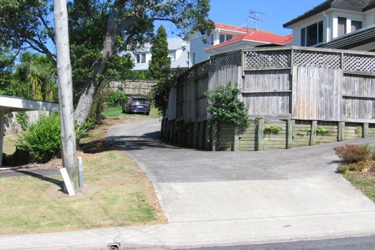 Photo of property in 1/24 Manuwai Road, Torbay, Auckland, 0630
