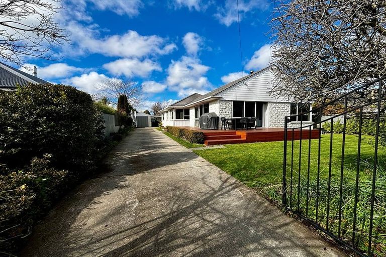 Photo of property in 20 Torquay Place, Bryndwr, Christchurch, 8053