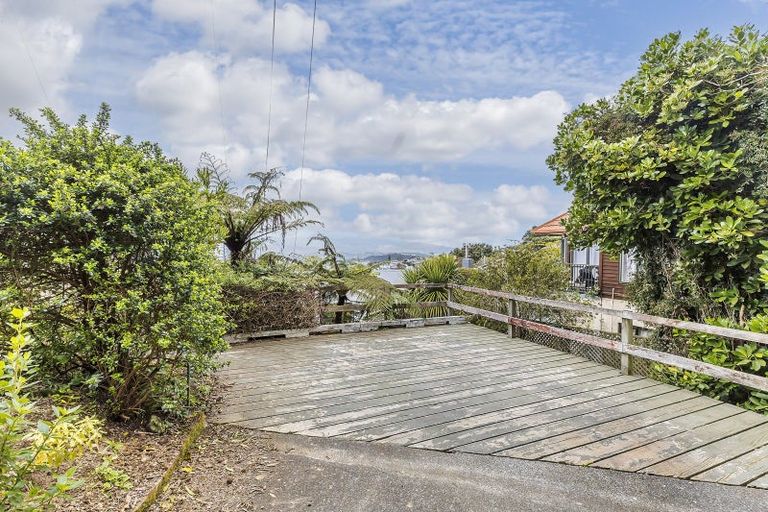 Photo of property in 11 Mitchell Street, Brooklyn, Wellington, 6021