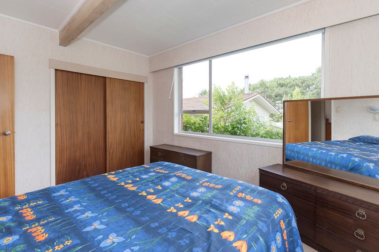 Photo of property in 48 Rehia Road, Massey, Auckland, 0614