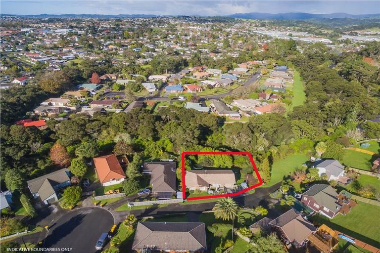 Photo of property in 13 Jacinta Grove, Swanson, Auckland, 0612